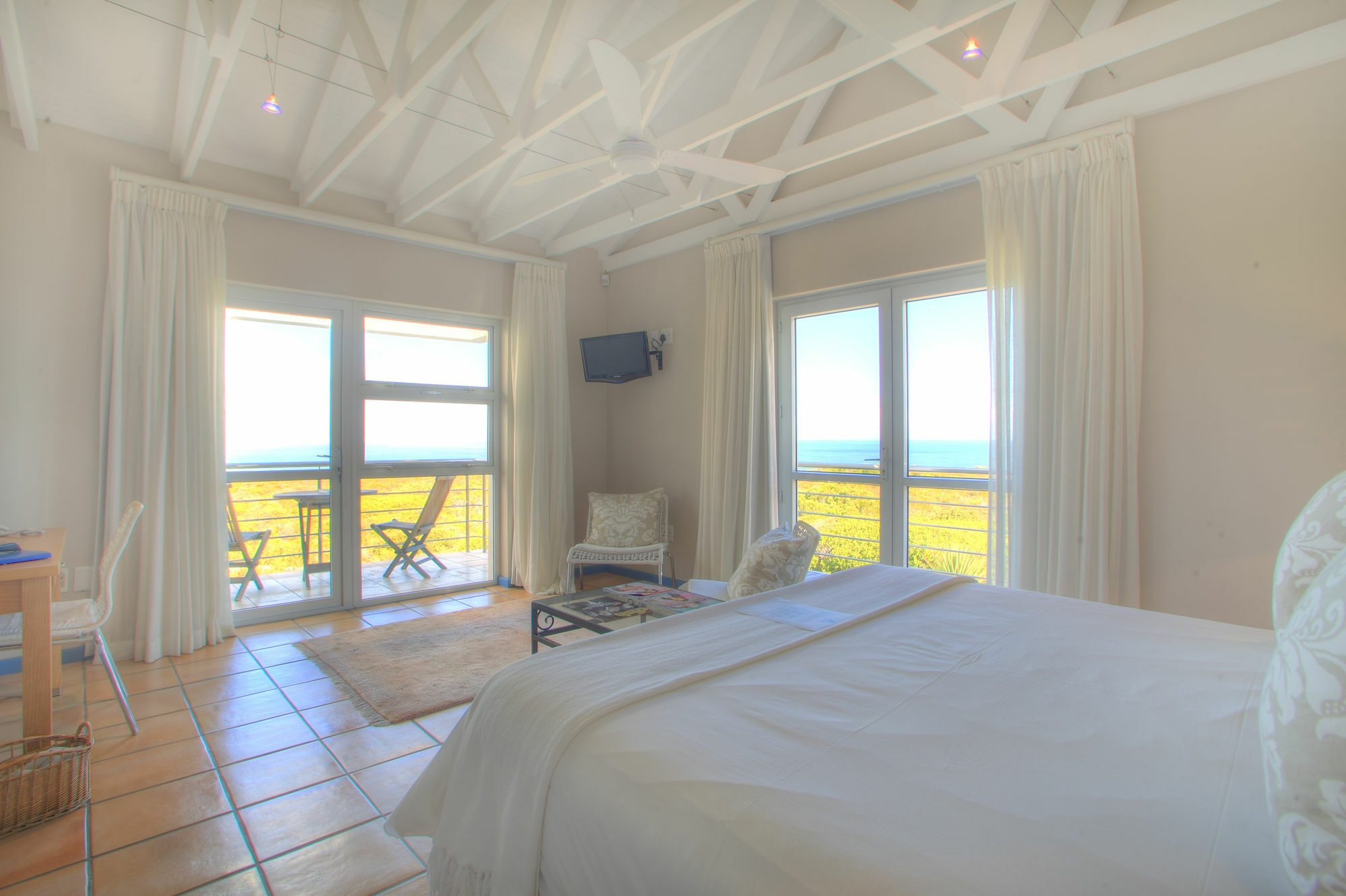 Abalone Guest Lodge Херманус Экстерьер фото